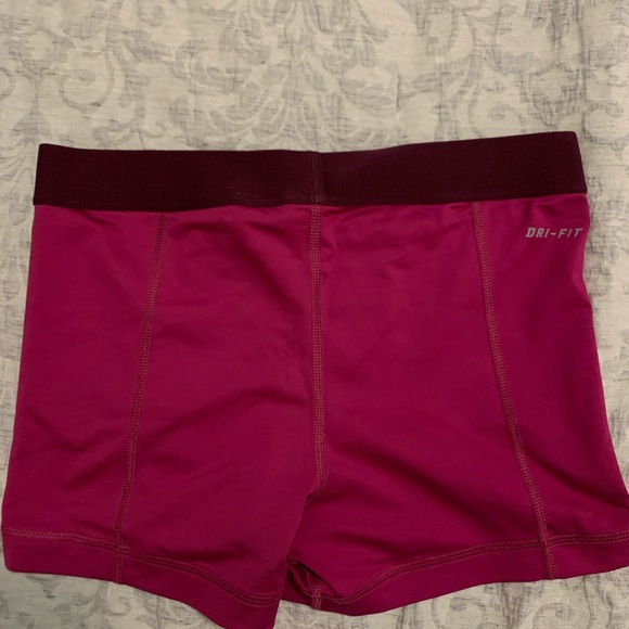 Nike magenta spandex - Picture 2 of 3